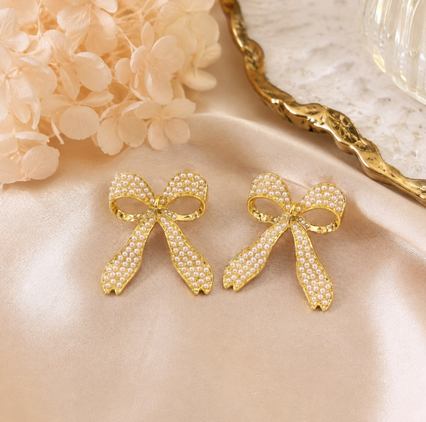 Bow Pearl Earring